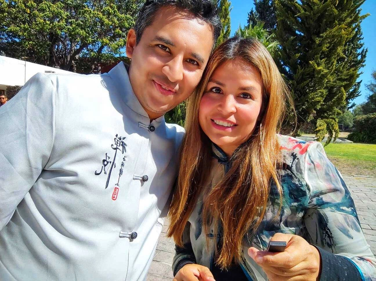 /assets/images/teachers/teachers-couple.webp